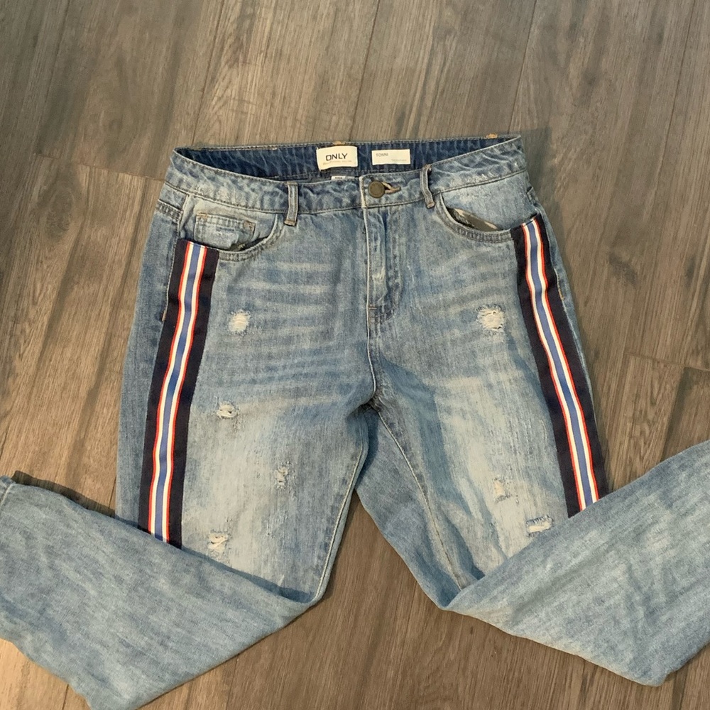 Designer boyfriend jeans !!